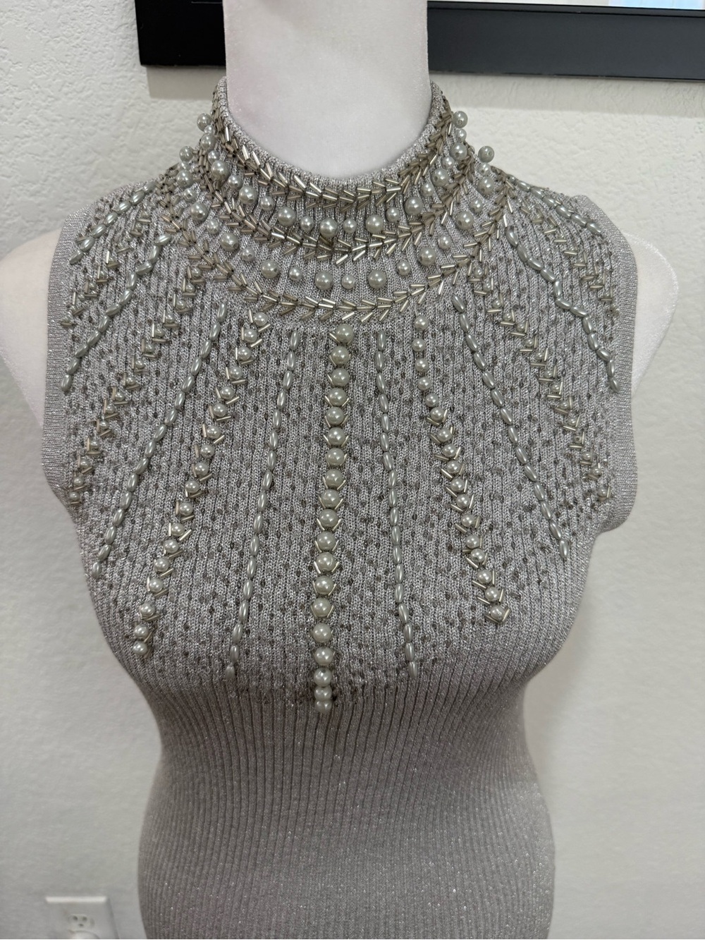 Vintage Cache Sleeveless Pearl-Embellished Metallic Knit Top - Gray - Picture 2 of 6